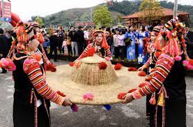 Lai Châu bảo tồn, phát huy văn hóa các dân tộc gắn với phát triển du lịch (26/2/2022)